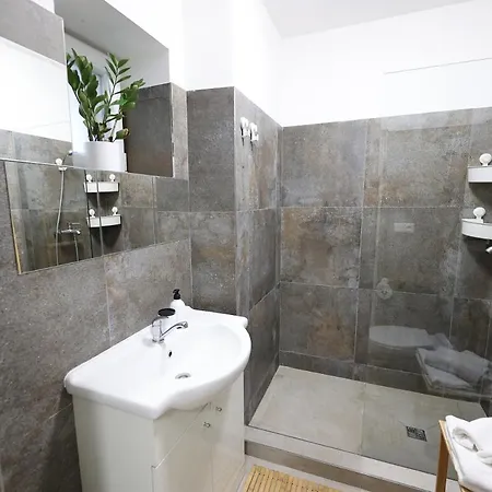 Fara No71 3 Apartament